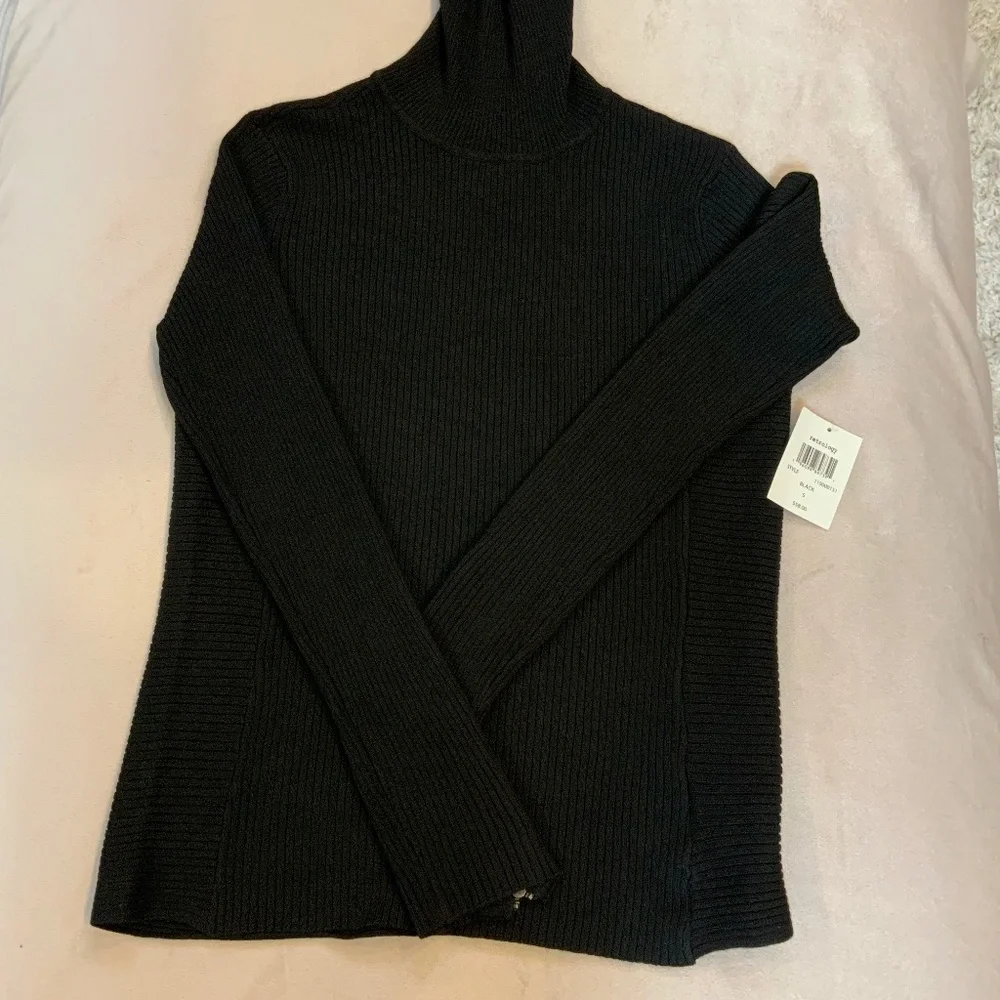 Retro logo Black S Turtleneck Minimalist Monochrome Officecore